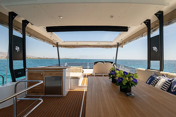 Fountaine Pajot MY6 - 