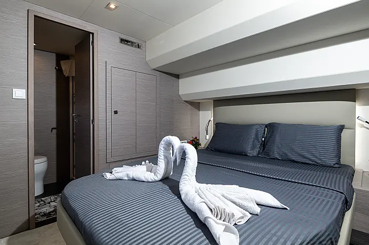 Fountaine Pajot MY6 - 