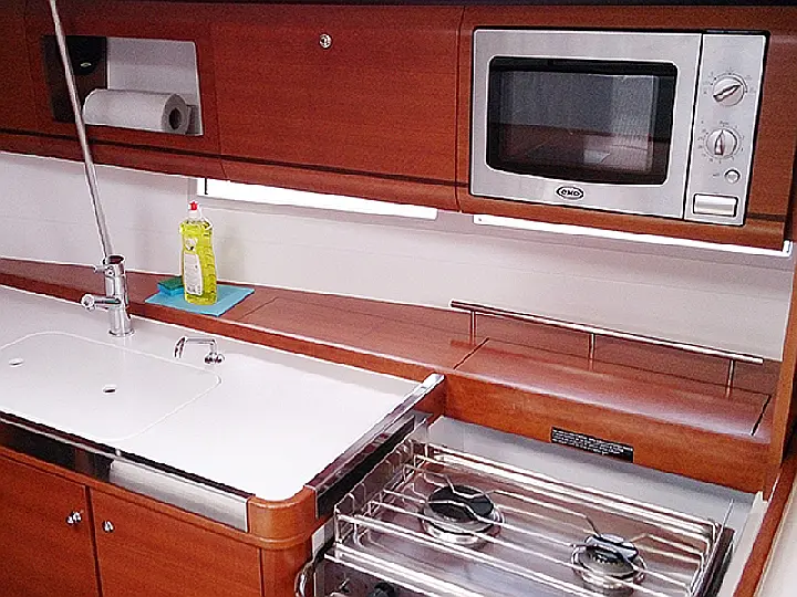 Dufour 405 RM - interior