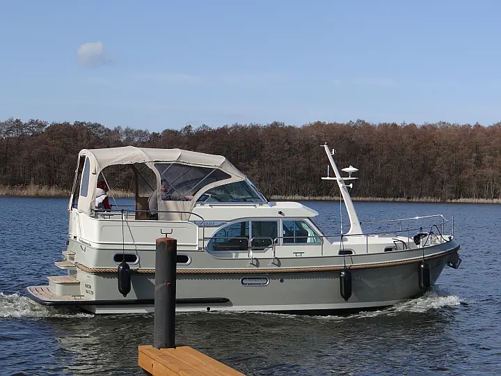 Linssen Grand Sturdy 30.0 AC Intero - External image