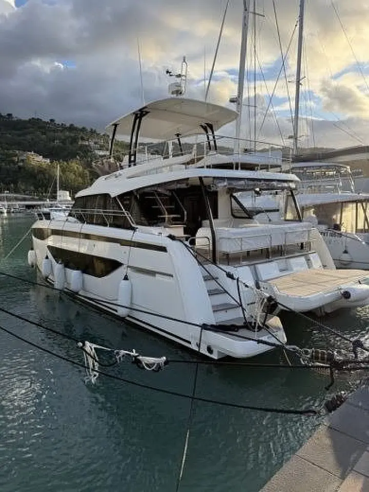 Prestige M48 - 
