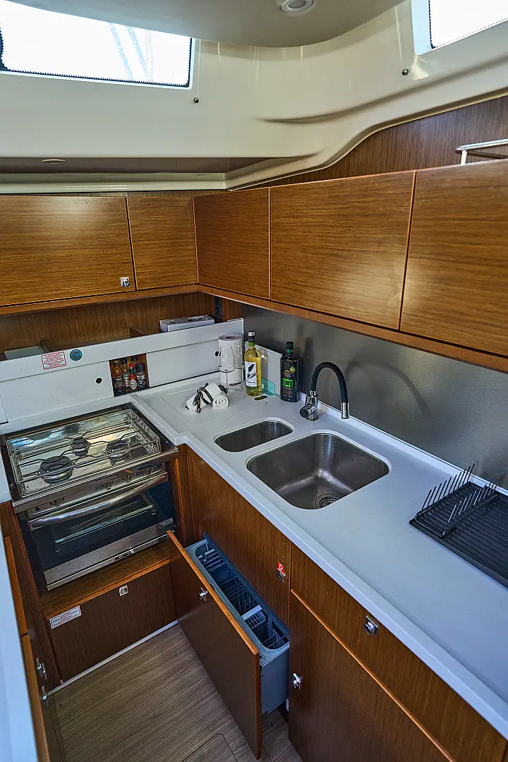 Bavaria C57 - 
