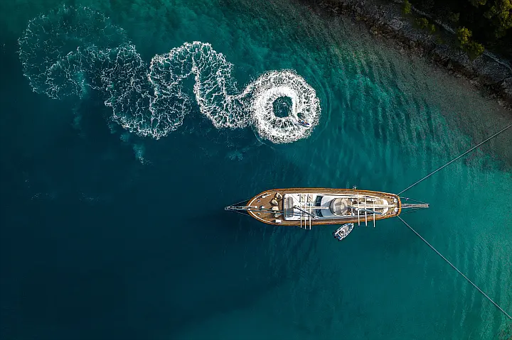 Luxury Sailing Yacht - 