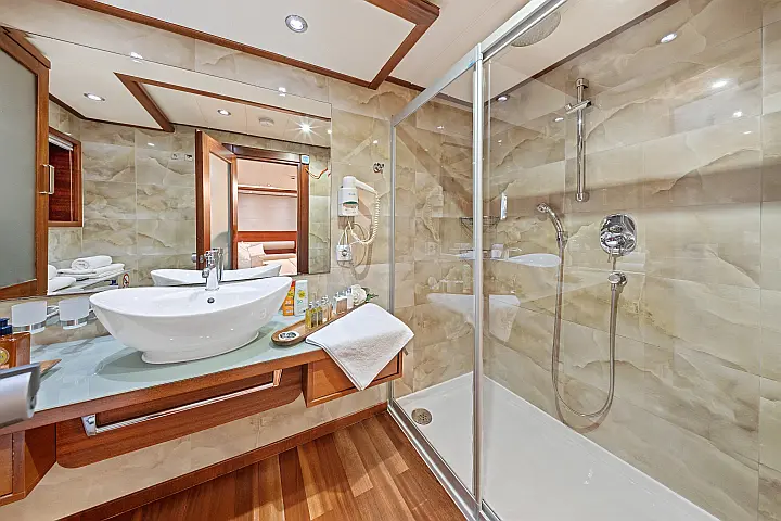 Luxury Sailing Yacht - 