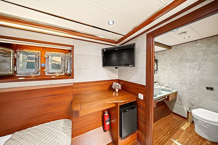 Luxury Sailing Yacht - 