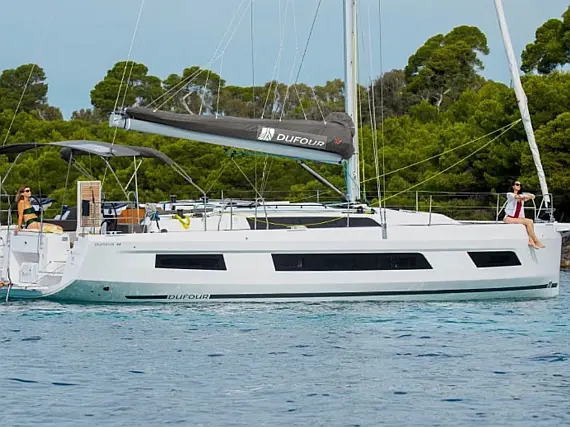 Dufour 44-4 cabins