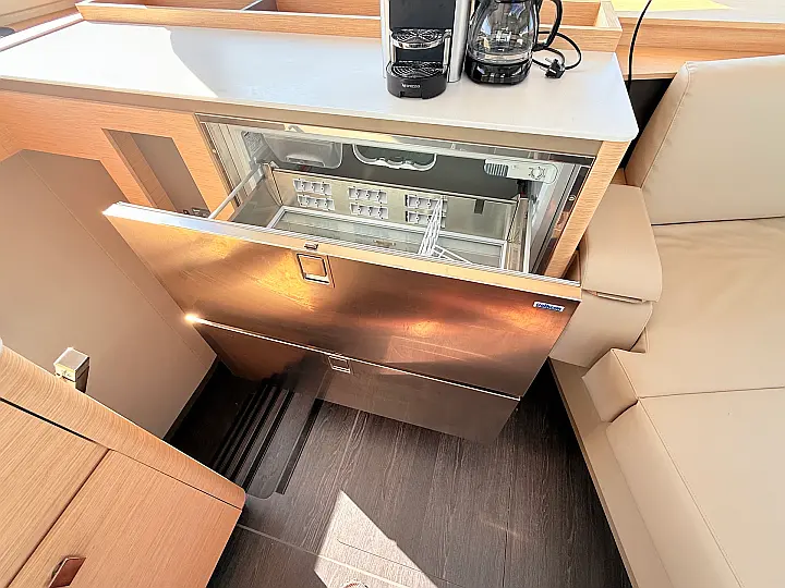 Aura 51 - 