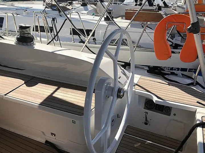 Bavaria Cruiser 51 (5 cab.) - 