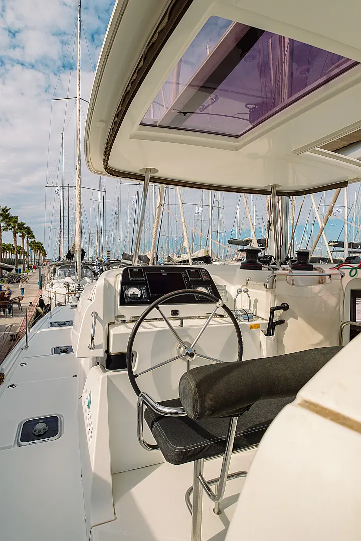 Lagoon 42 A/C & GEN - 