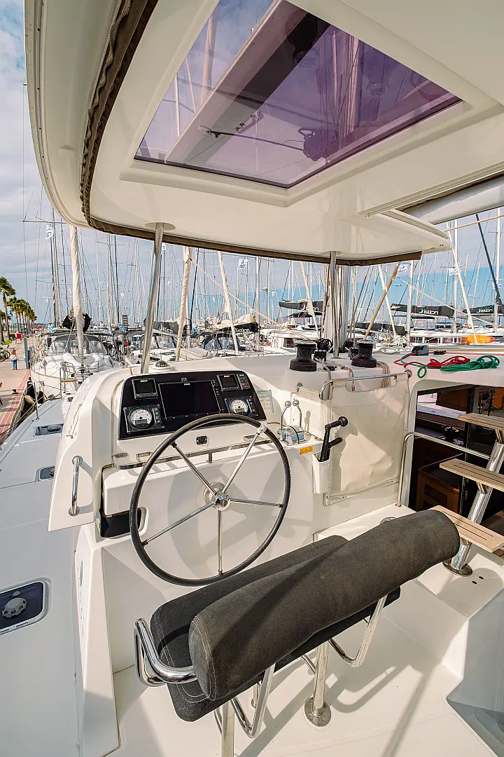Lagoon 42 A/C & GEN - 