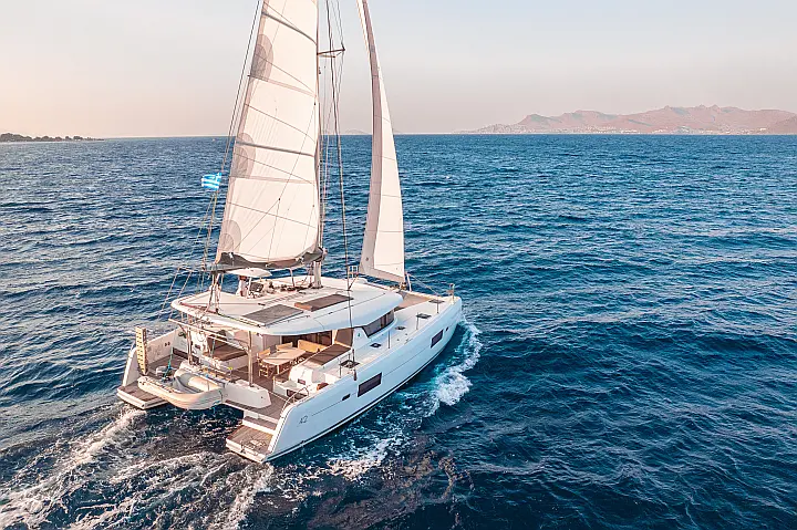 Lagoon 42 A/C & GEN - 
