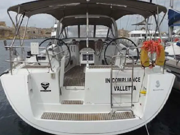 Oceanis 50 (6 cab.) - External image