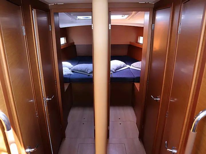 Sun Loft 47 (7 cab.) - Internal image