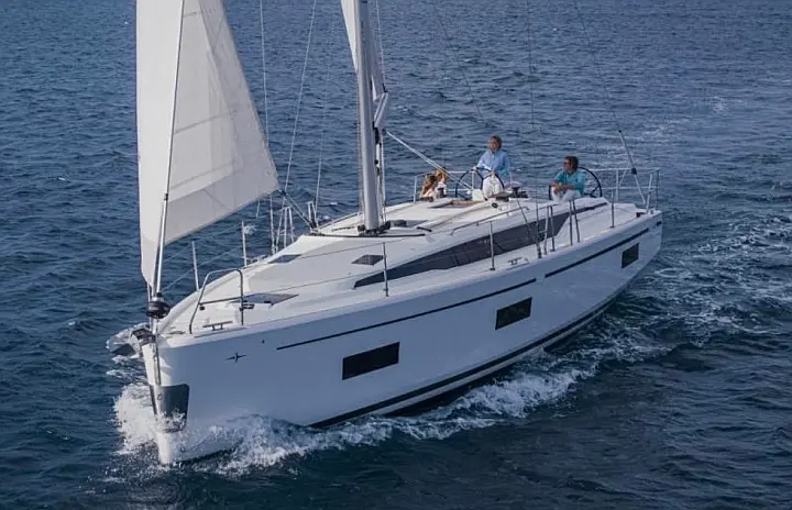 Bavaria C42 (3 cab.) - 