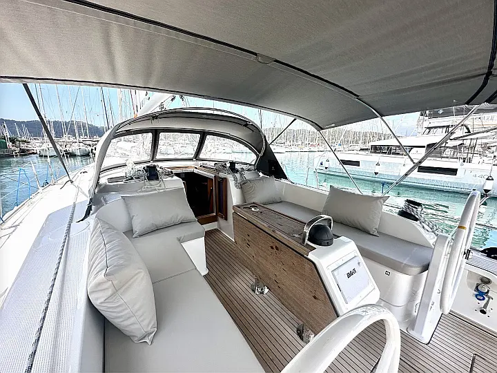 Bavaria Cruiser 46 - External image