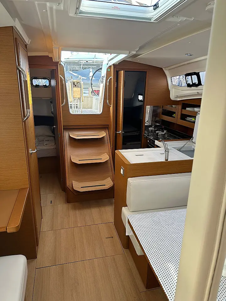 Sun Odyssey 380 - 