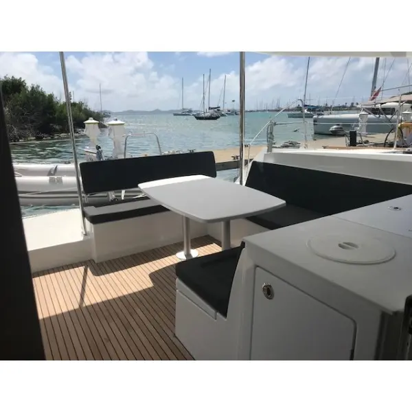 Lagoon 450 Fly - 