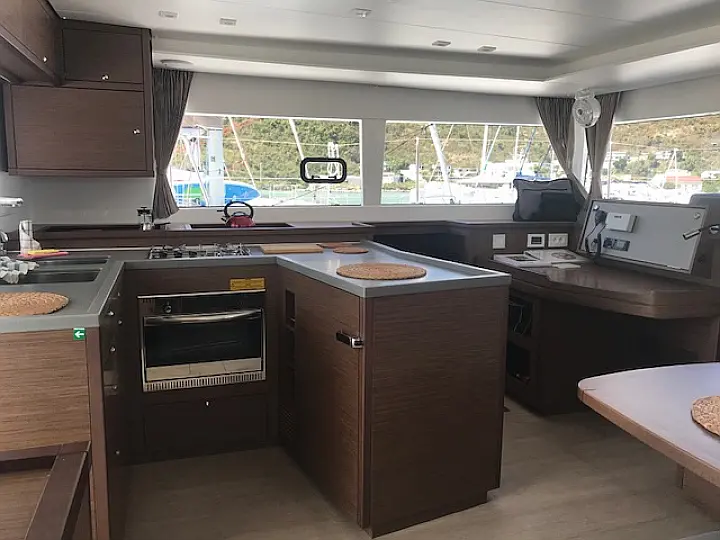 Lagoon 450 Fly - 