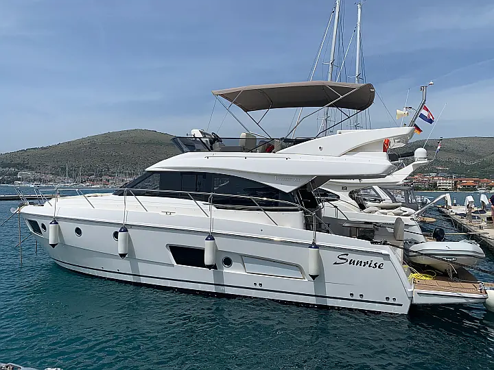 Bavaria Virtess 420 Fly - 