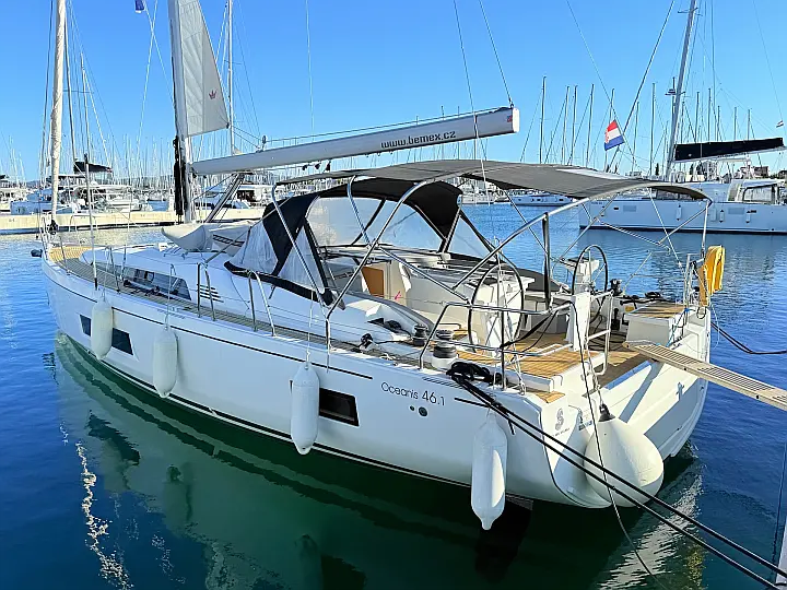 Oceanis 46.1 - External image