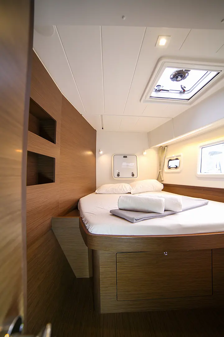 Lagoon 42 - 