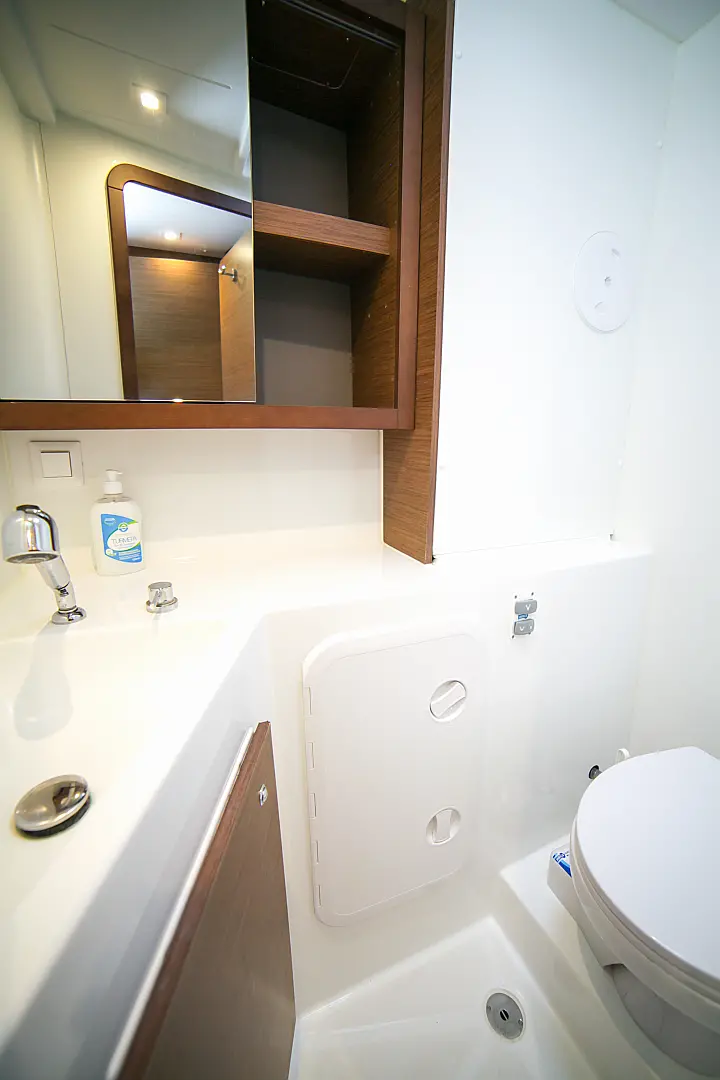 Lagoon 42 - 