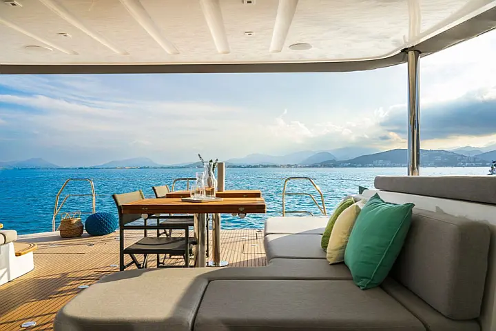 Lagoon 60 - 