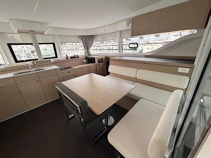 Lagoon 43 - 