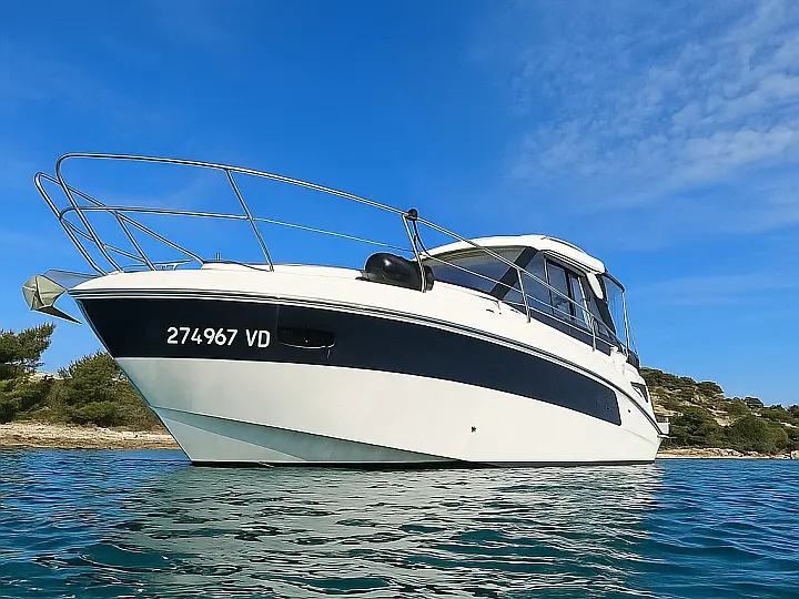 Bavaria S33 HT - External image