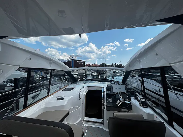 Bavaria S33 HT - 