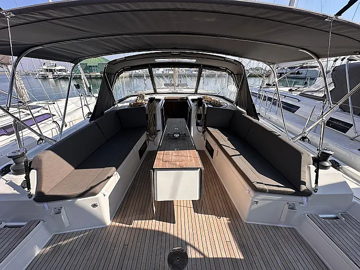 Dufour 470 - 