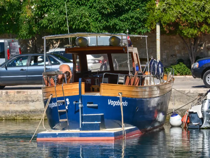 Leut - exterior