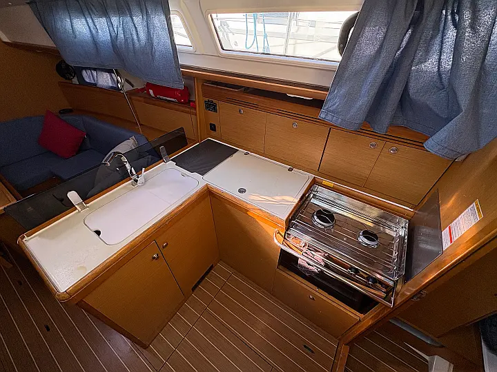 Sun Odyssey 36i - 