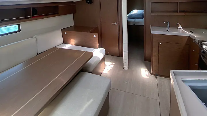 Oceanis 40.1 (3 double and 1 bunk beds) - 