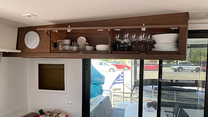 Lagoon 42 (A/C, Watermaker, Gen)_12 - 