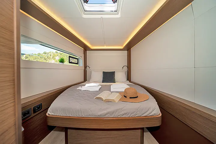 Lagoon 46 A/C & GEN & WM - 