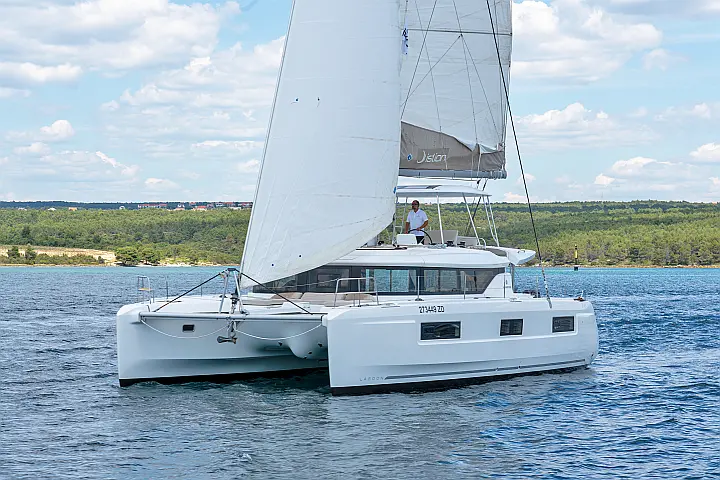 Lagoon 46 A/C & GEN & WM - 