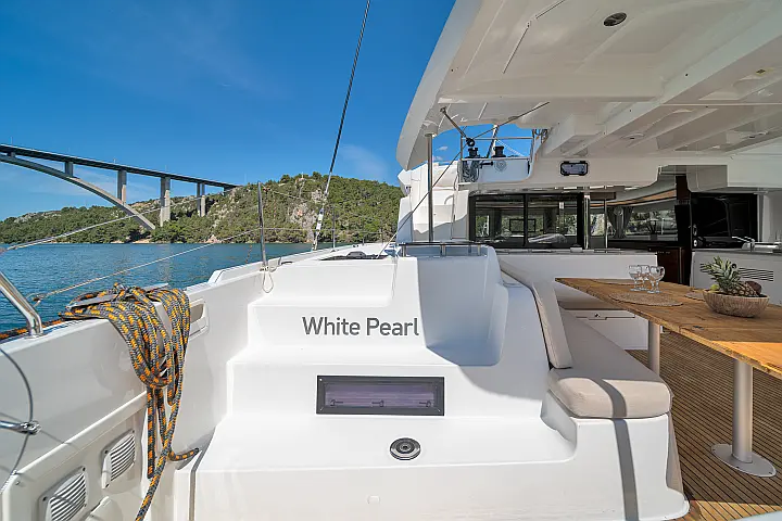 Lagoon 46 A/C & GEN & WM - 