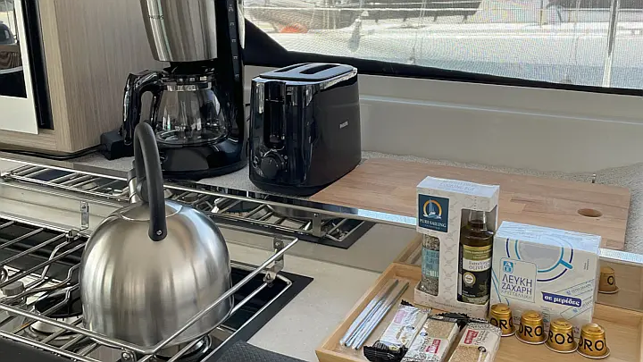 Lagoon 46 (LUXURY Equipped, SKIPPERED only) - 