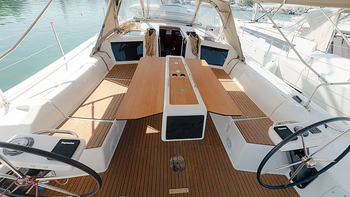 Dufour 430 - 