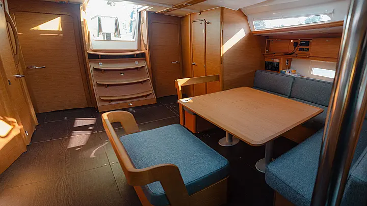 Dufour 430 - 