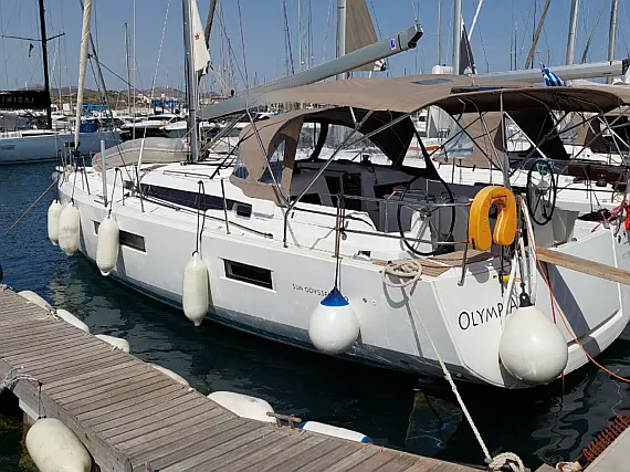 Sun Odyssey 440 (possible to be converted to 3 cabins)