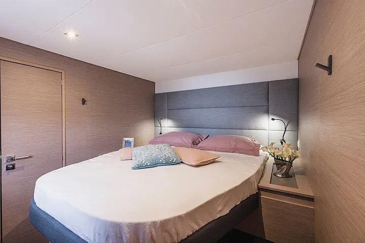 Aura 51 - 