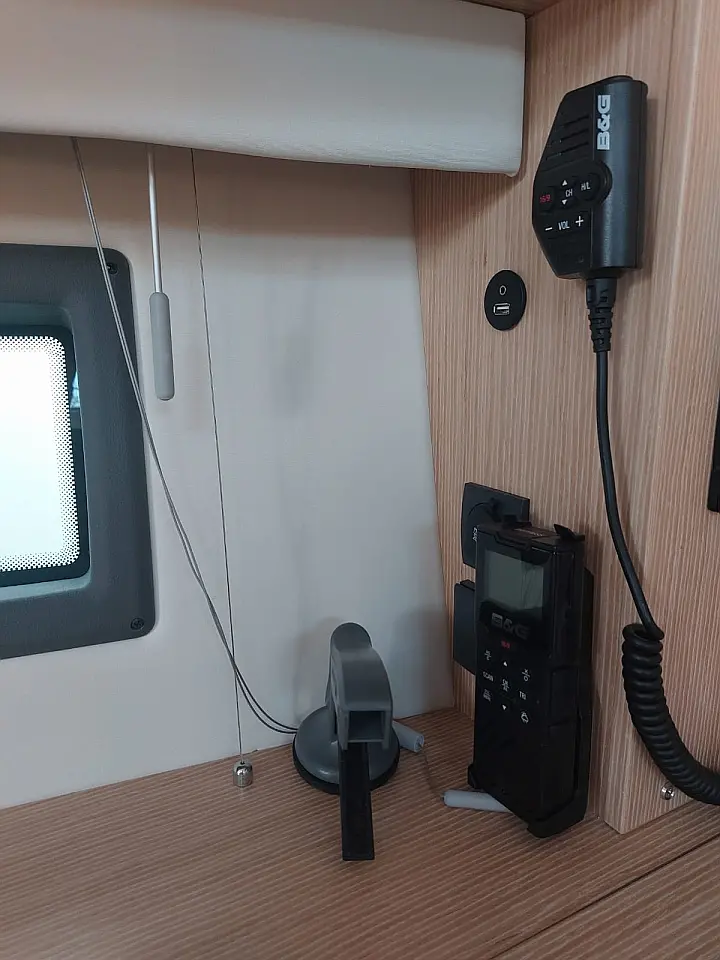 Bavaria C42 - 