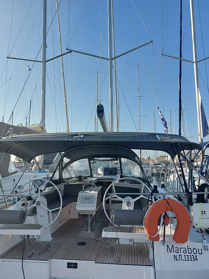 Bavaria C42 - 