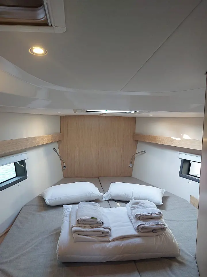 Bavaria C42 - 
