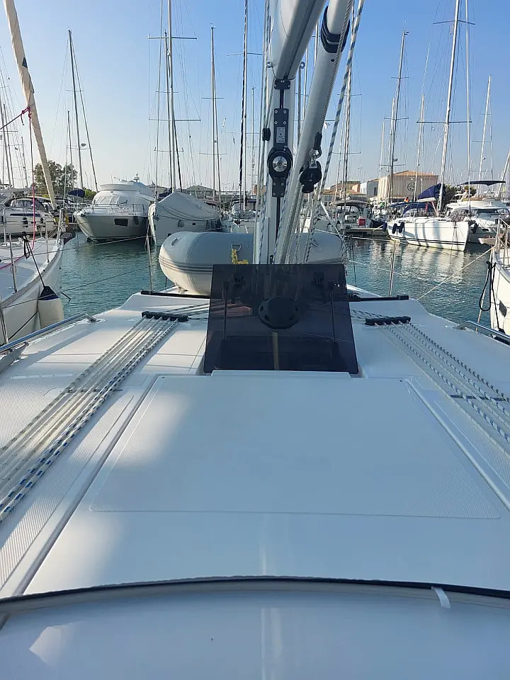 Bavaria C42 - 