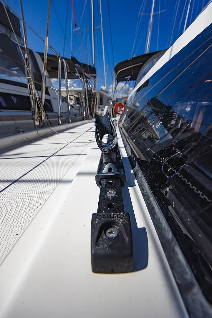 Bavaria C42 - 