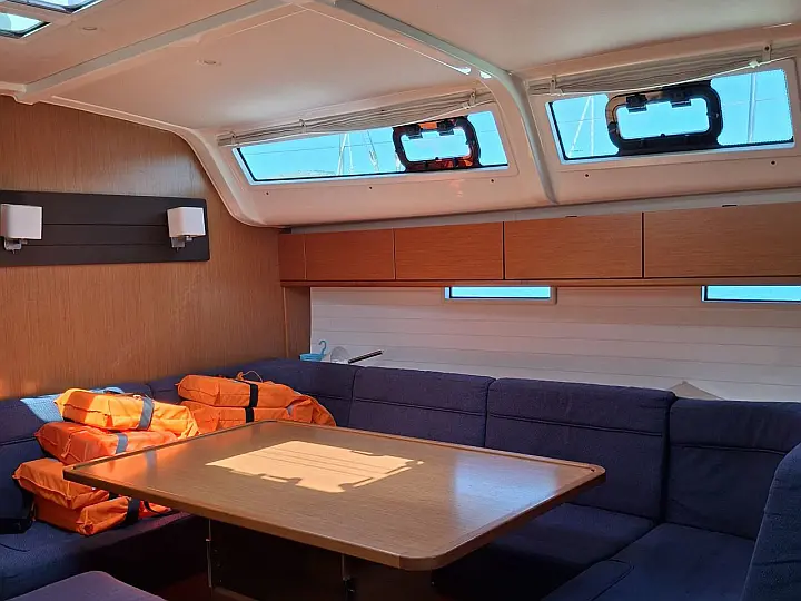 Bavaria Cruiser 51 - 