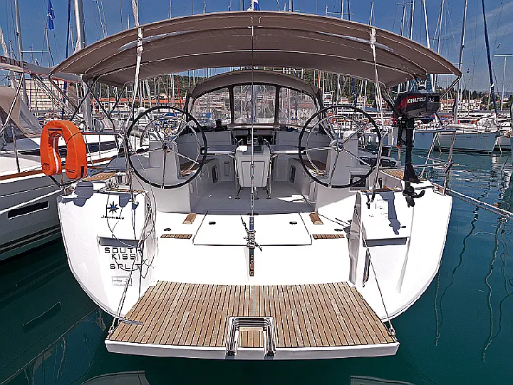 Sun Odyssey 469 - exterior